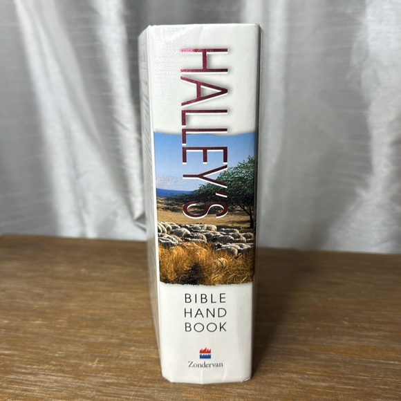 Halley’s Bible Handbook Hardcover with Maps, Photographs & Illustrations Book - Picture 4 of 8